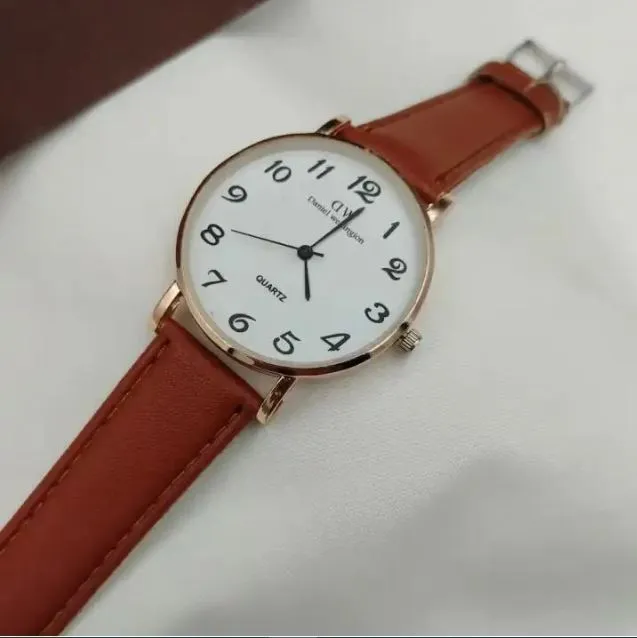 Elegant Minimalist Men's Analog Watch - Premium Brown - Image 5